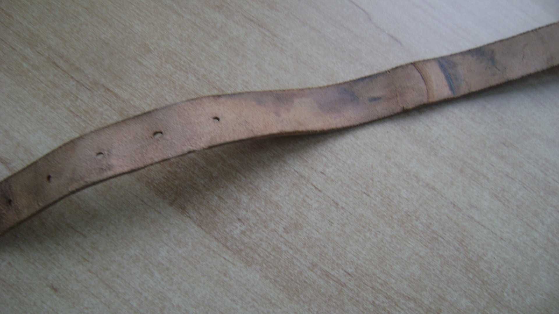 Starocie z PRL - Pasek skórzany 58 cm długości do rozpoznania