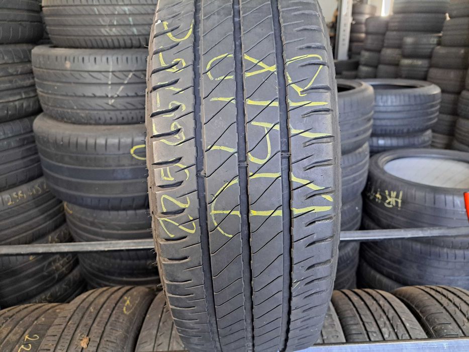 Opona 225/65/16 c Michelin Agilis 3