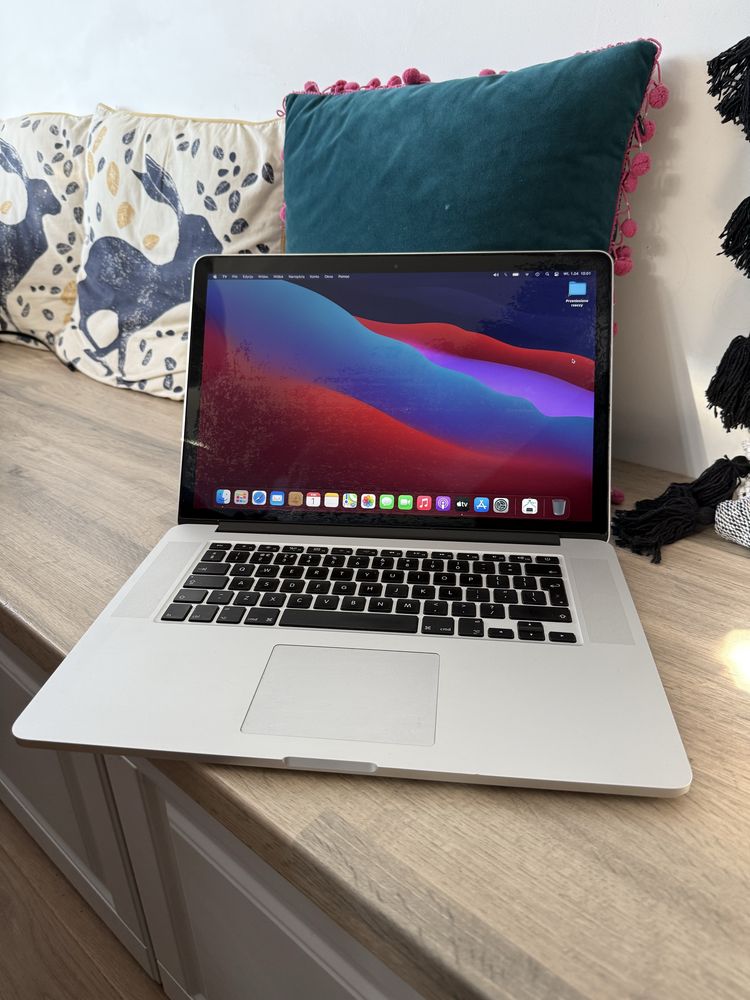 macbook pro 15” Retina mid 2014 i7 16gb 256gb