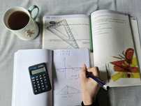 Matematyka bez stresu – korepetycje także w wakacje!
