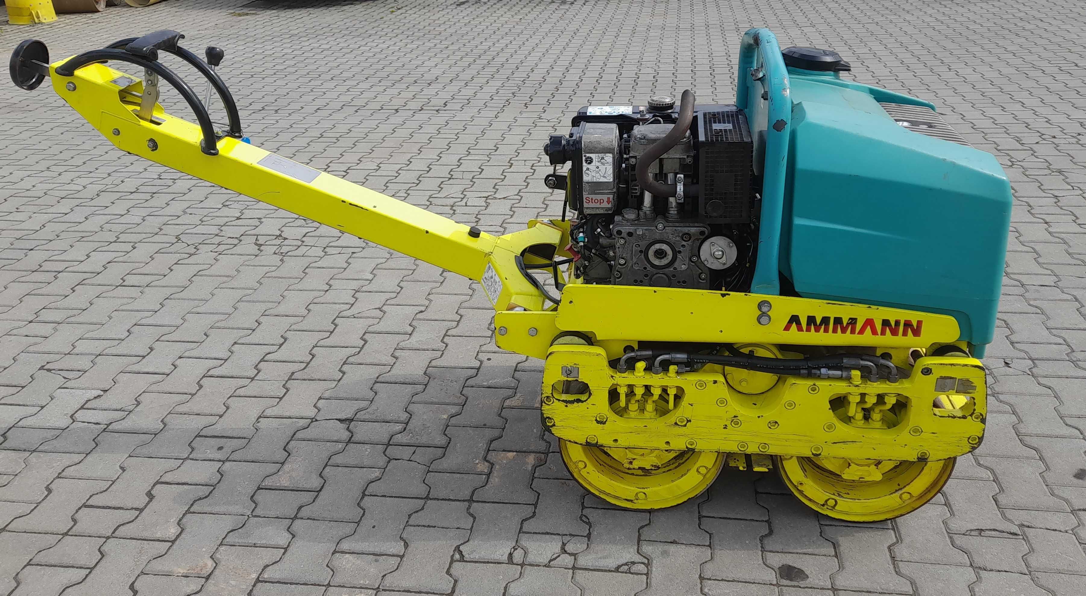 Walec prowadzony 710 kg Ammann ARW65 rok 2019