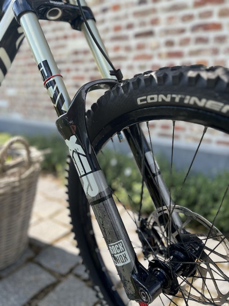 Specialized Demo 8