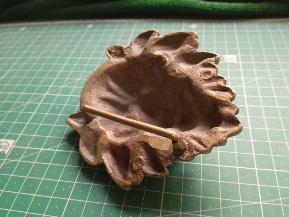 Fivela em latão - leão