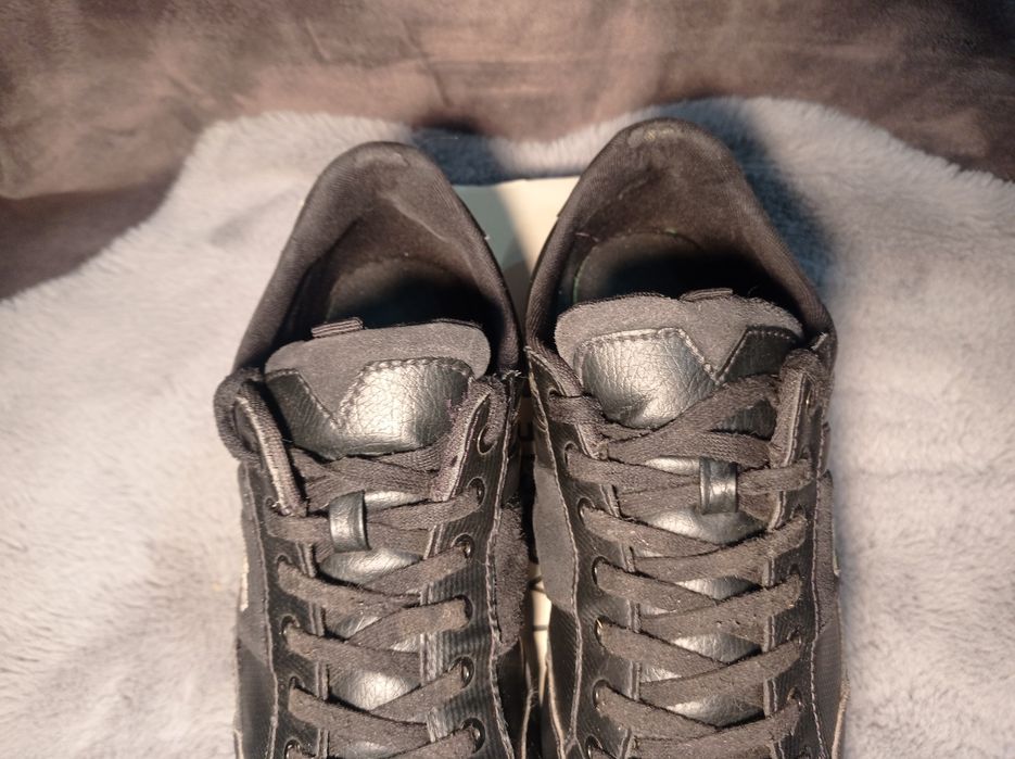 Buty Lacoste Chaymon rozmiar 44 czarne skóra 28 cm wkładka super męski