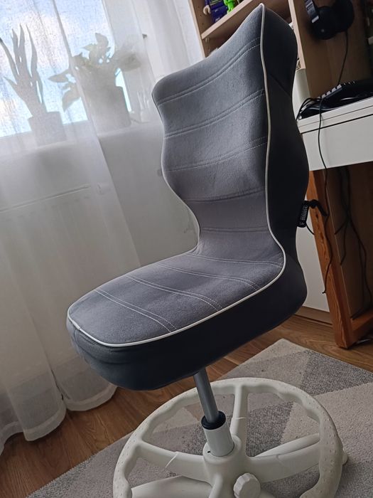 Krzesło dziecięce  Entelo rozmiar 4