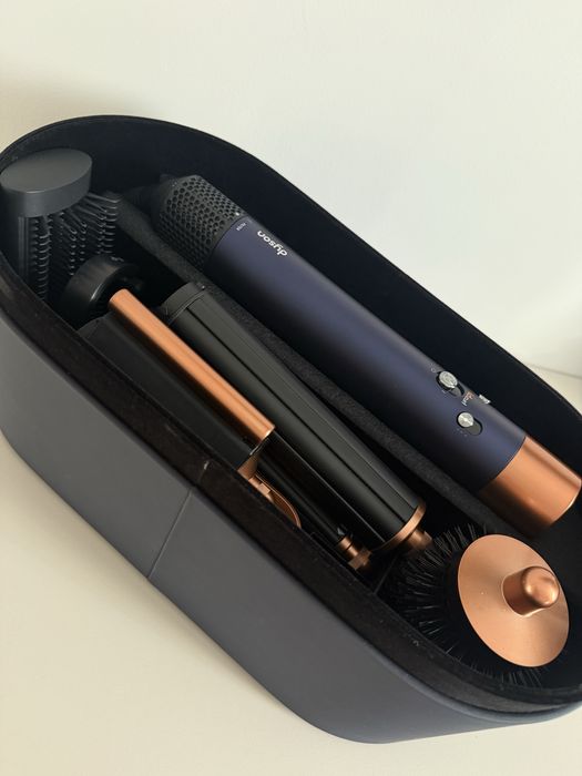 Dyson airwrap i.d ( Prussian Blue/Rich Copper)