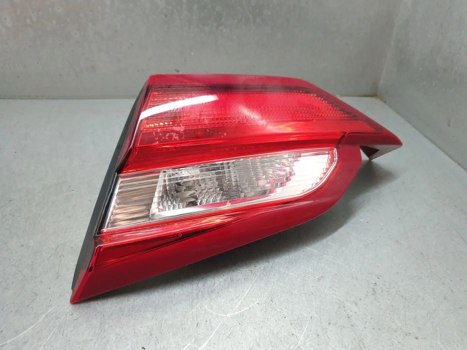 Farolim da mala direito FORD Fiesta VII (HJ, HF)