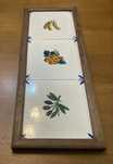 Painel de 3 azulejos antigos com caixilho