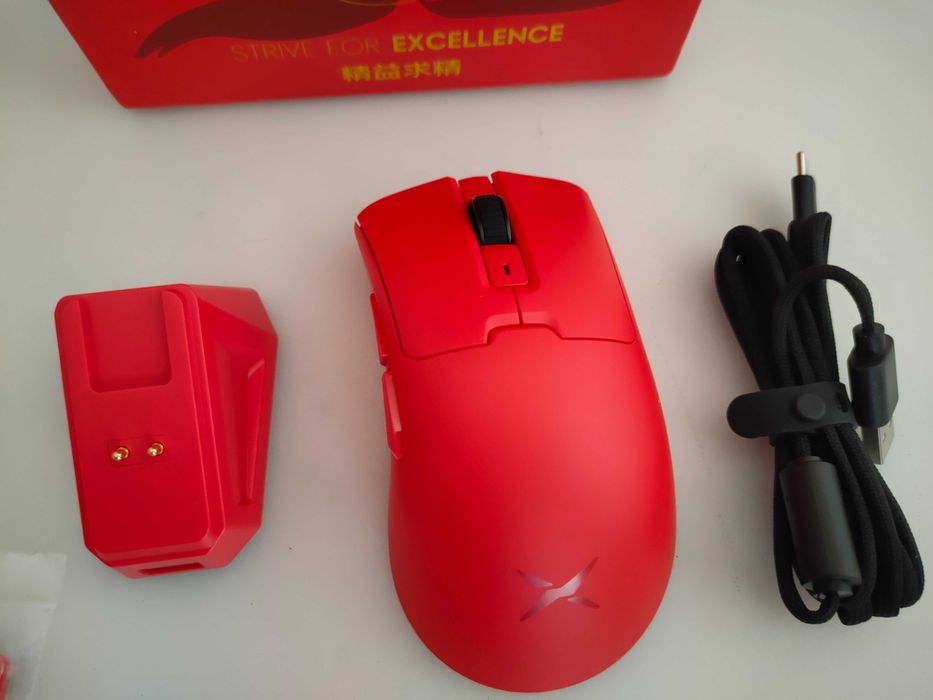 Ігрова миша 8К Delux M900PRO PAW3395 з зарядною станцією