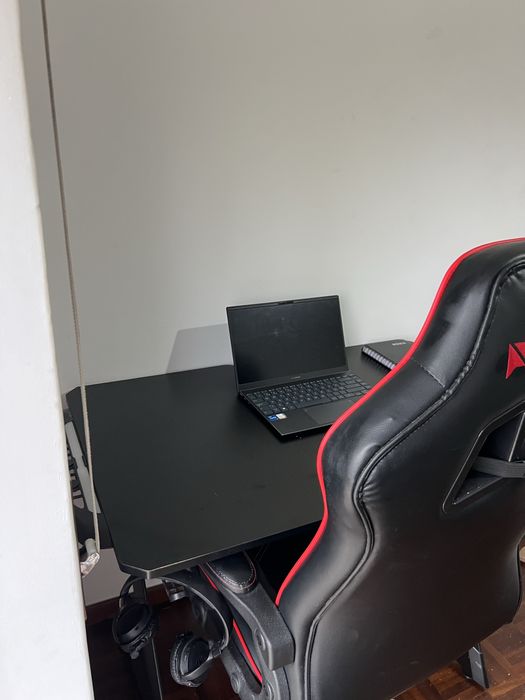 Mesa e Cadeira Gamer