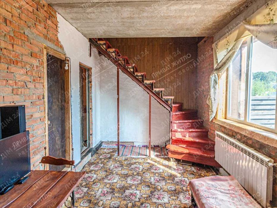 Просторий дуплекс із душею — Ваш ідеальний дім у селі Гора!