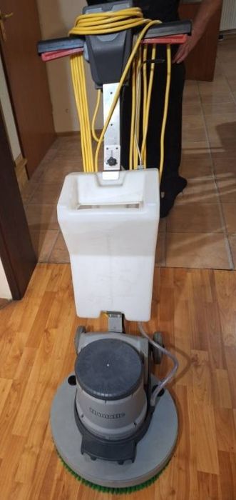 Szorowarka jednotarczowa Numatic HFM 1515 G