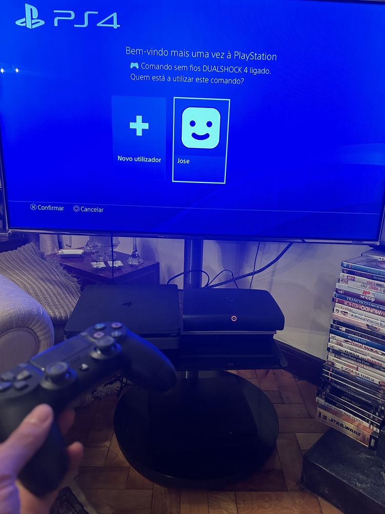 Vendo Playstation 4 em ótimo estado