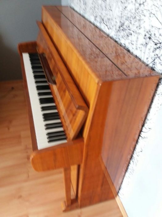 Pianino Calisia M-105