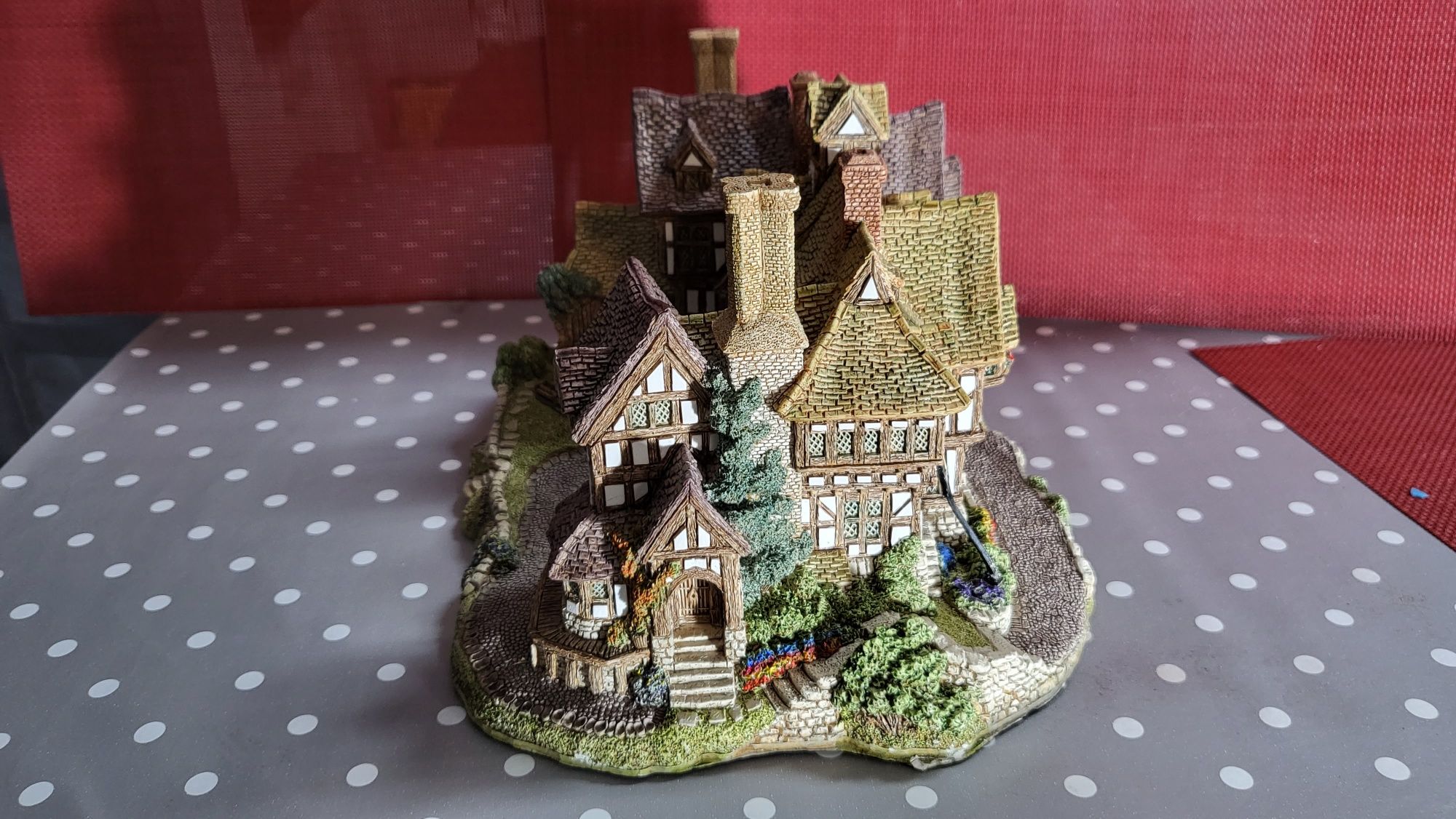 Lilliput Lane- The King's Arms