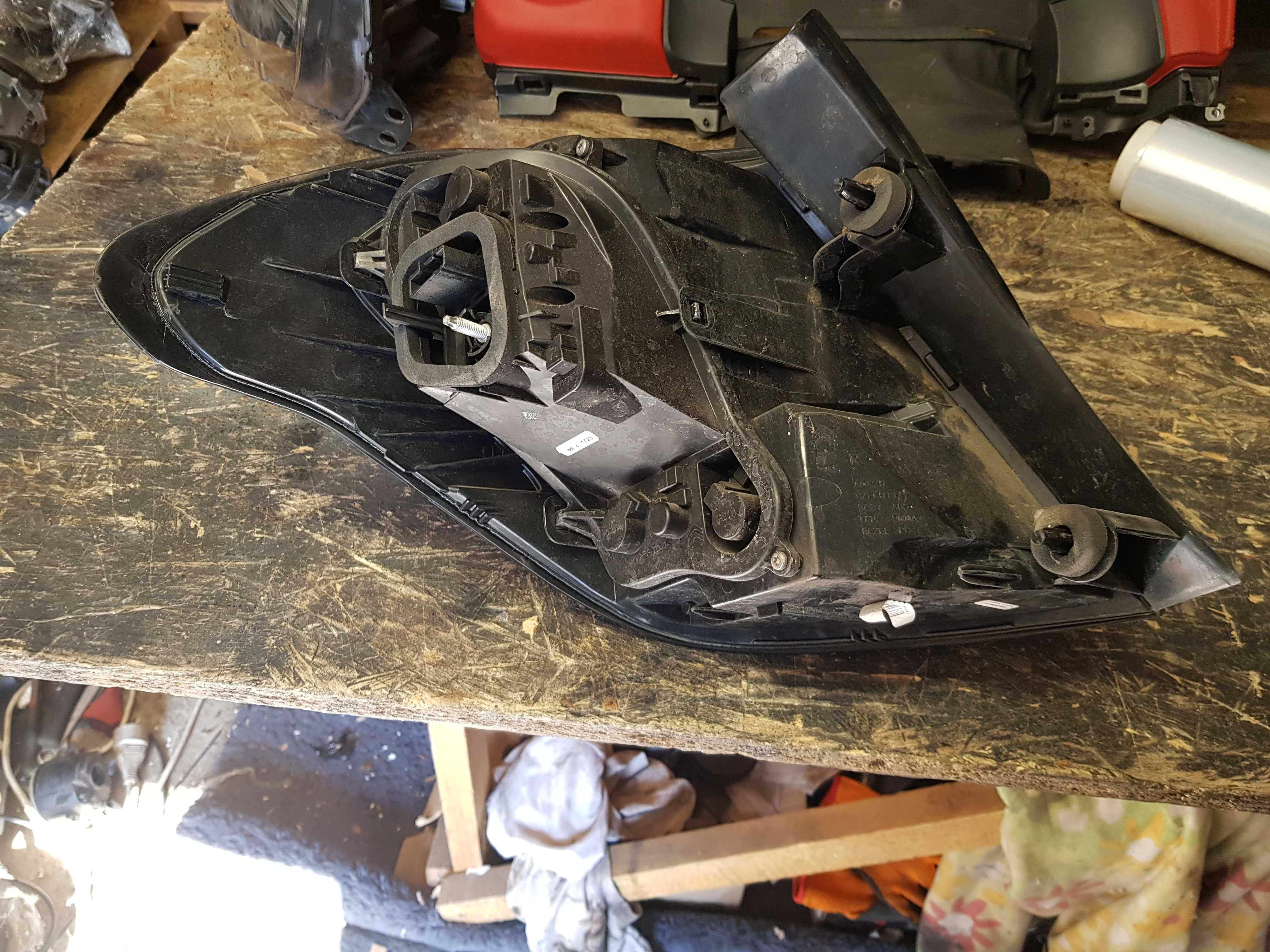 lampa tył Citroen C4 II 2010-