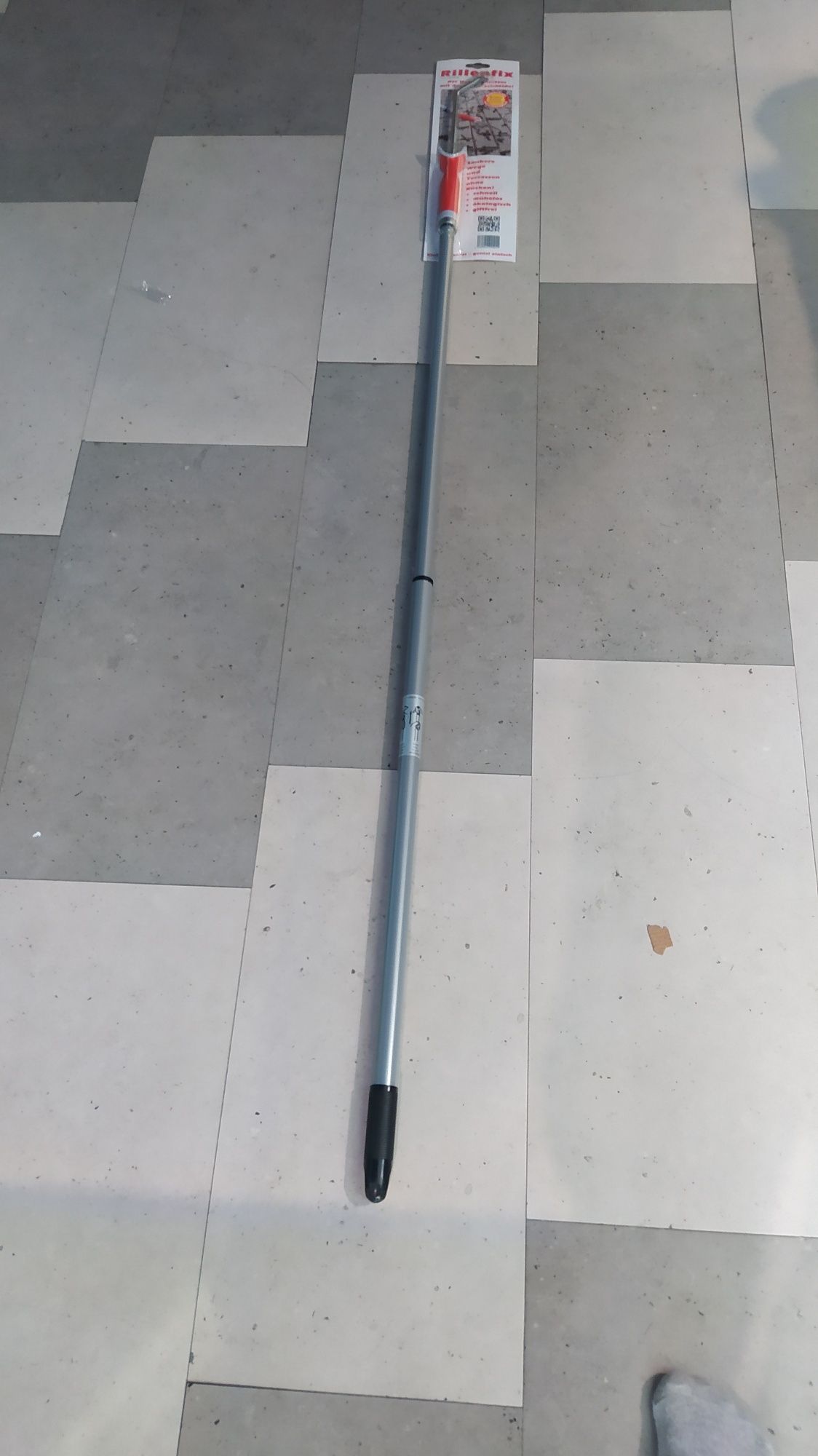 Rillenfix skrobaczka fug kostki brukowej z uchwytem teleskopowym