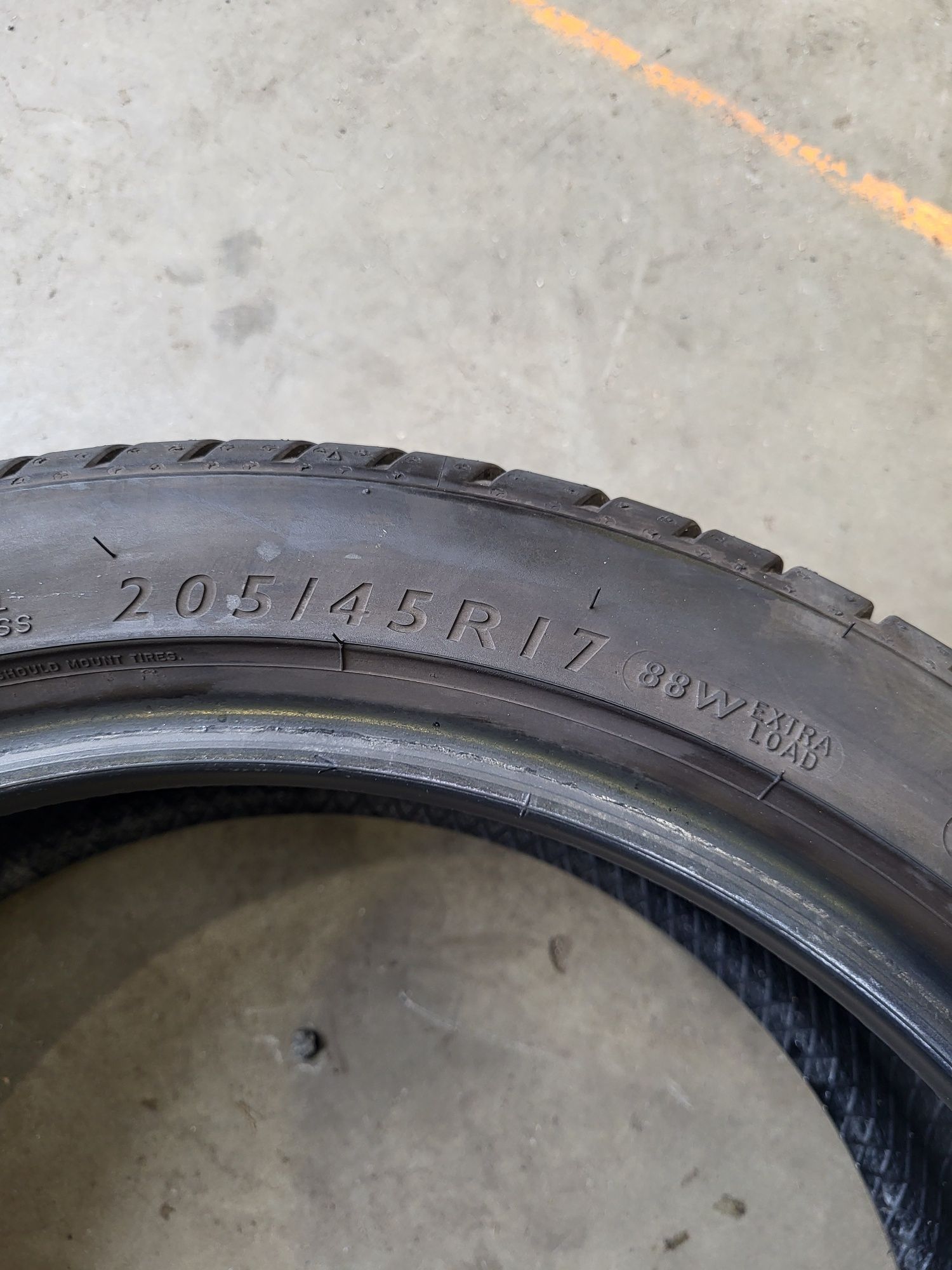 2szt 205/45/17 Dunlop 6mm dot0718r