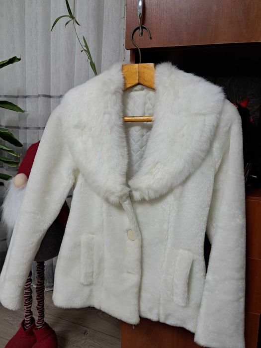 Шуба біла жіноча S