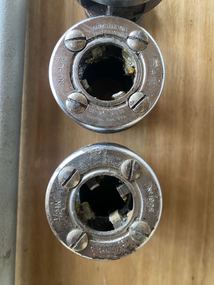 Tarracha para abrir roscas em tubos