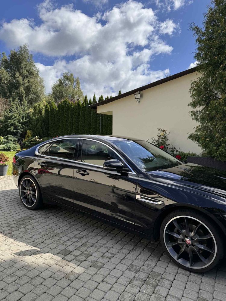 Jaguar XF 2018r 2.0D Automat 8HP Sprawny