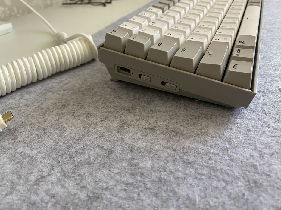 Keychron K2K3 Retro + Coiled Cable