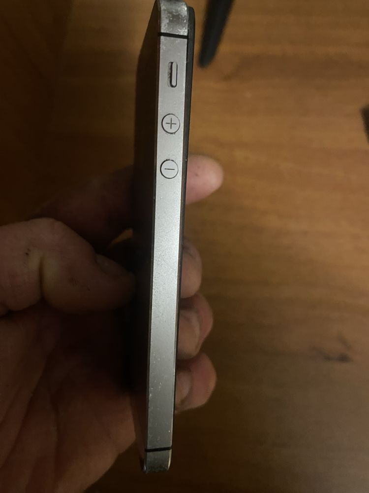 Apple  Iphone 5 s
