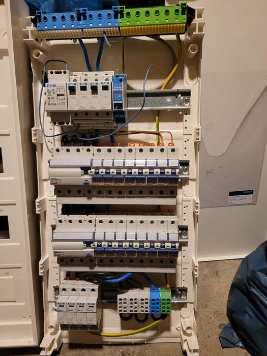 Skrzynka elektryczna natynkowa