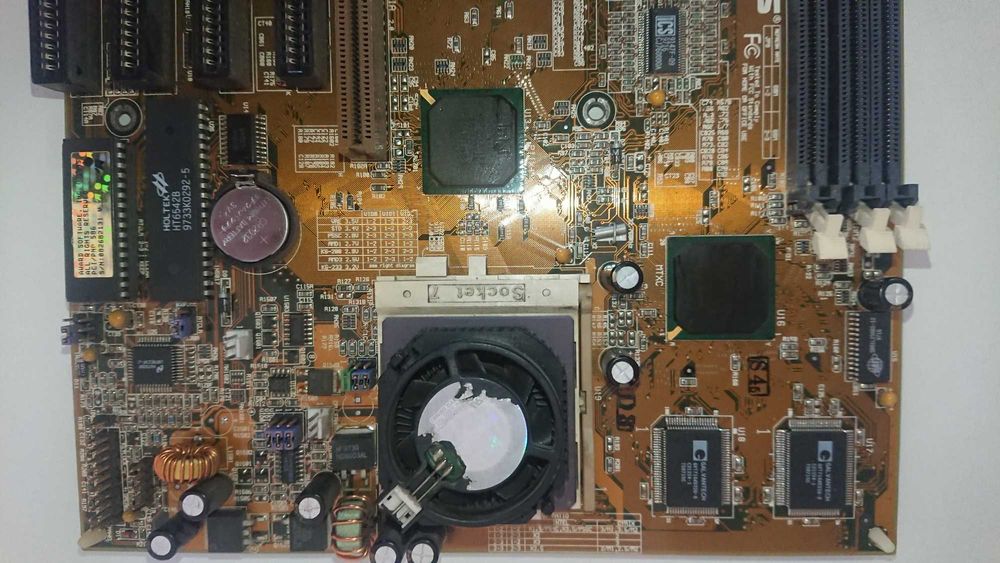 Socket 7 Asus TX97 SDRam + Pentium MMX