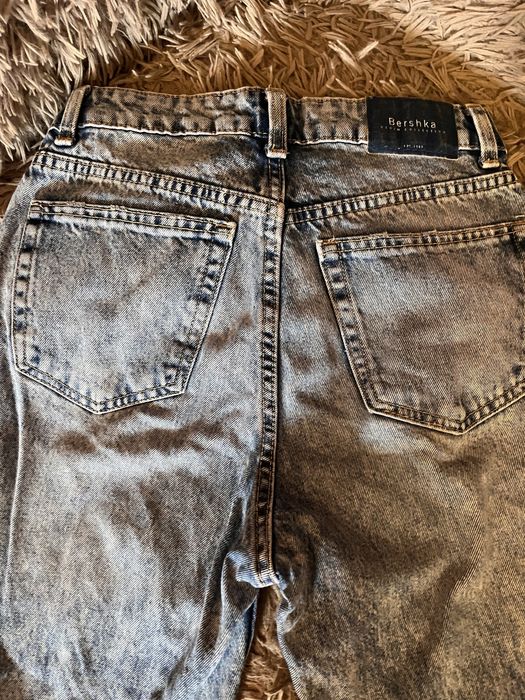 Джинси та джинсовий сарафан розмір s