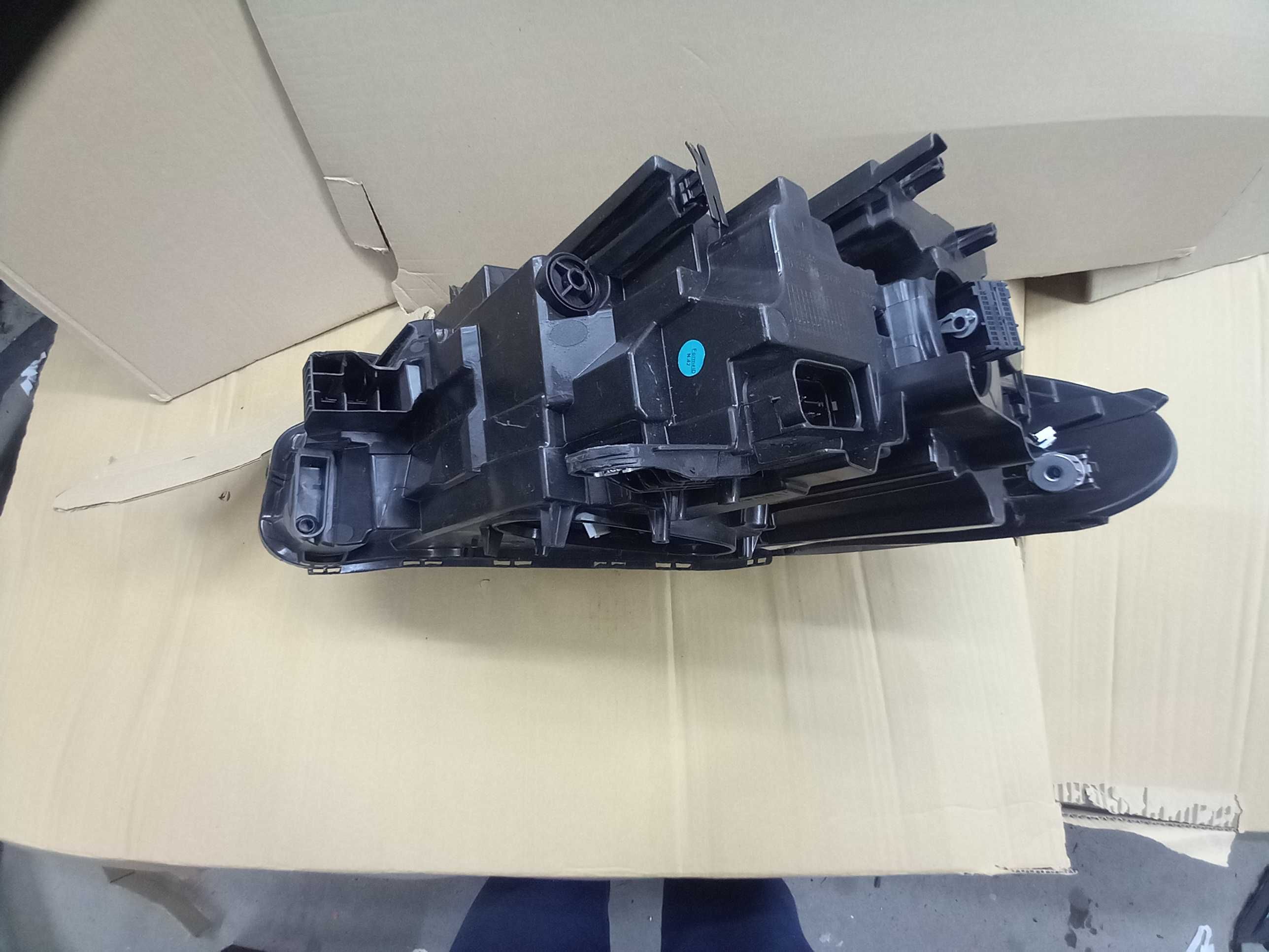 Lampa przednia lewa BMW X1 F48 LCI po lifcie