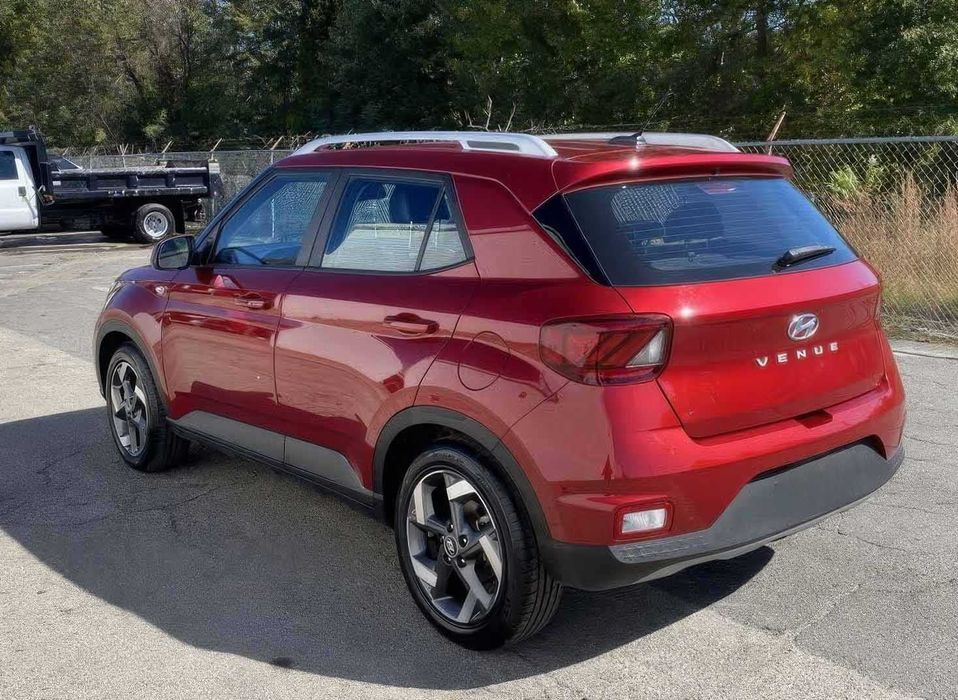 Hyundai Venue Limited      2023