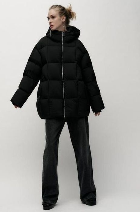 Чорний пуховик zara куртка