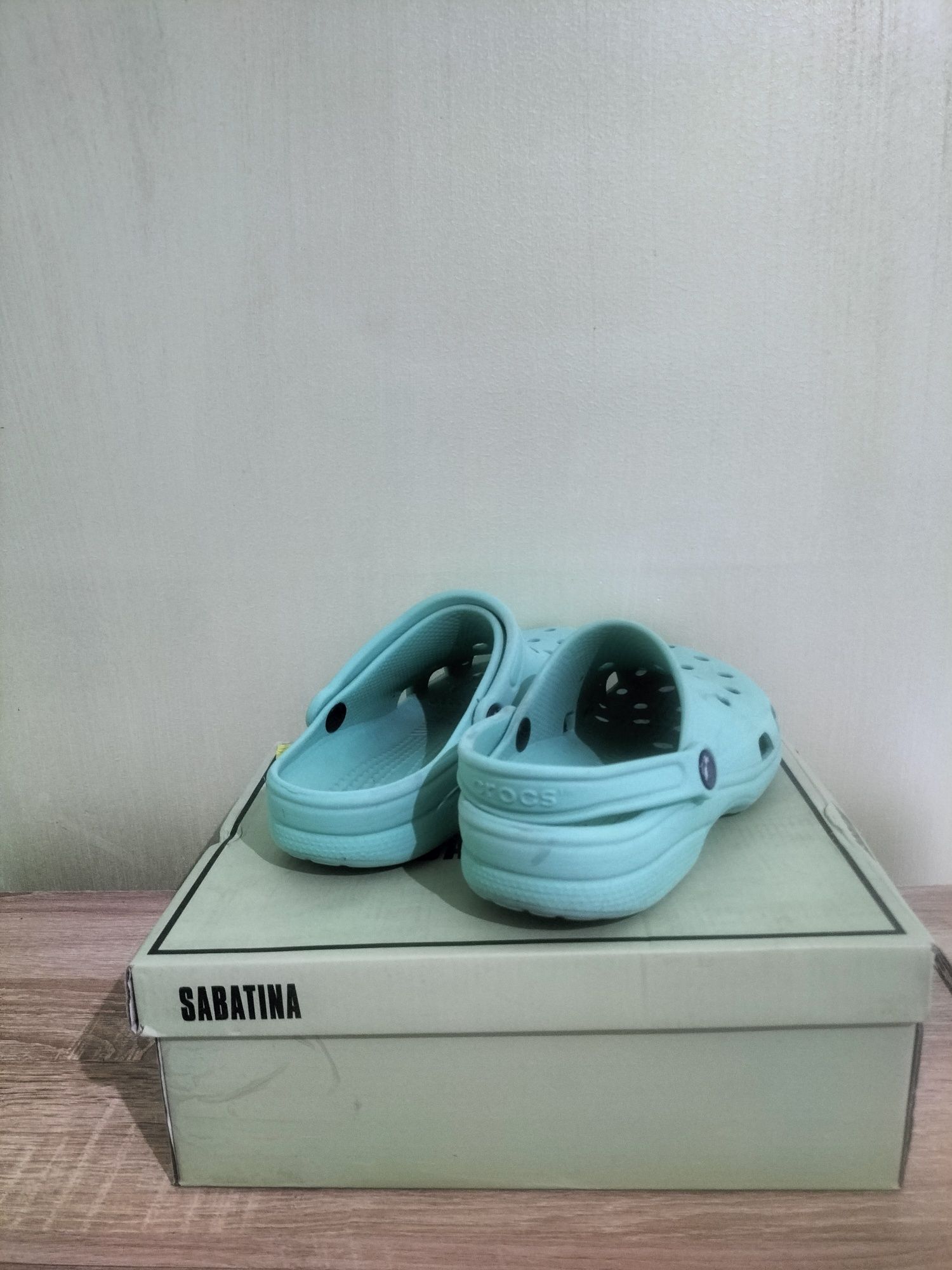Klapki crocs .. zielonkawe