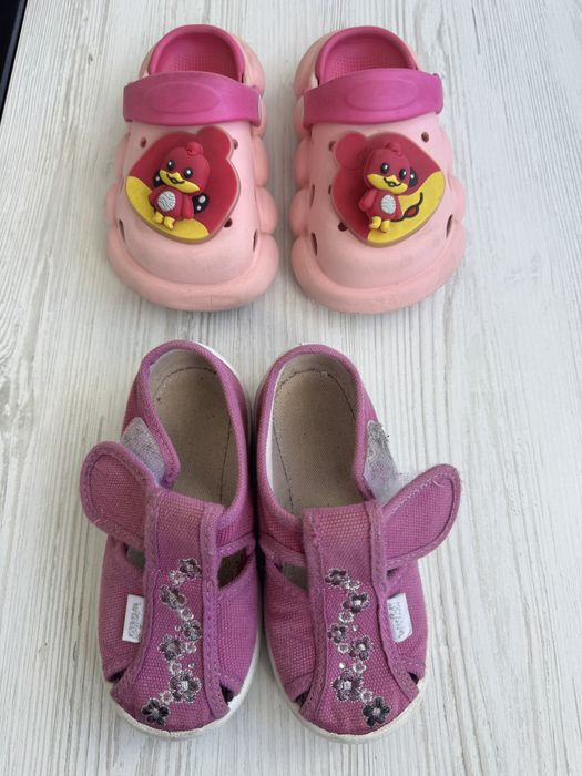 Дитяче взуття андалі, крокси, тапки 25,26 р, заміри на фото