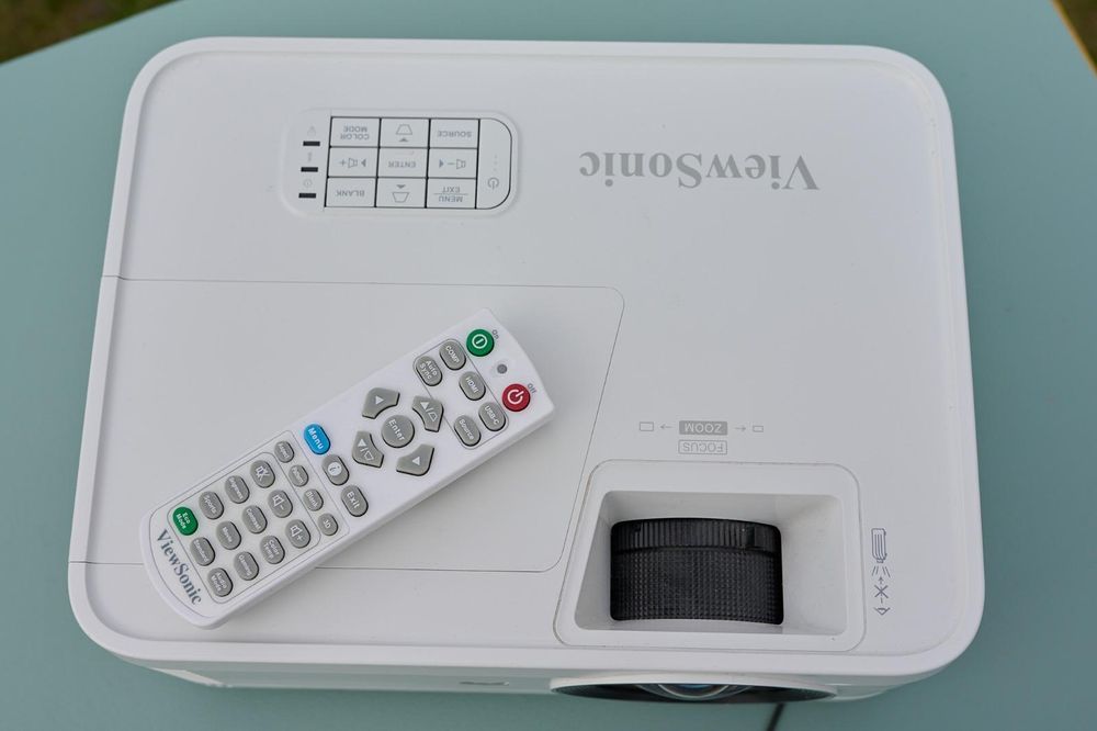 Projektor Viewsonic PX706HD