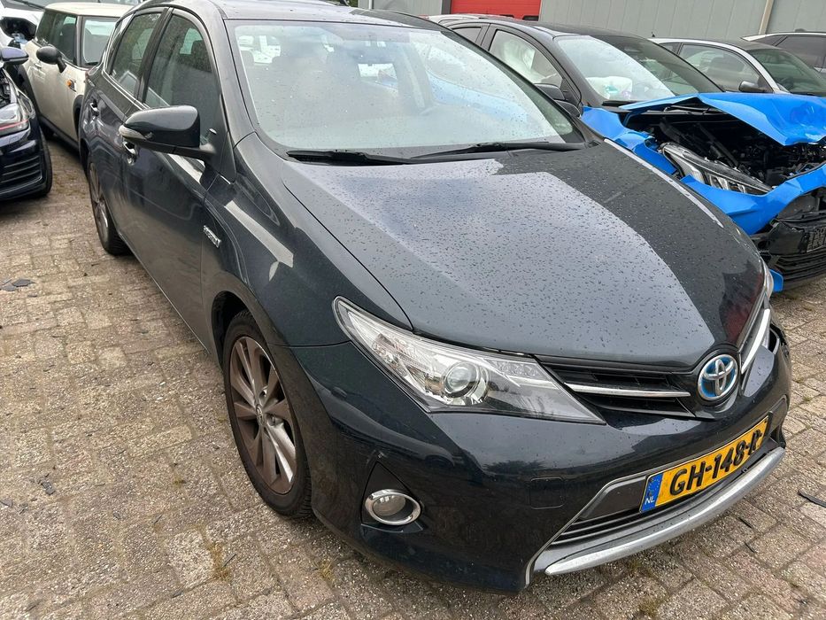 Toyota Auris KAMERA COFANIA 161 tyś km hybryda 1.8 benzyna