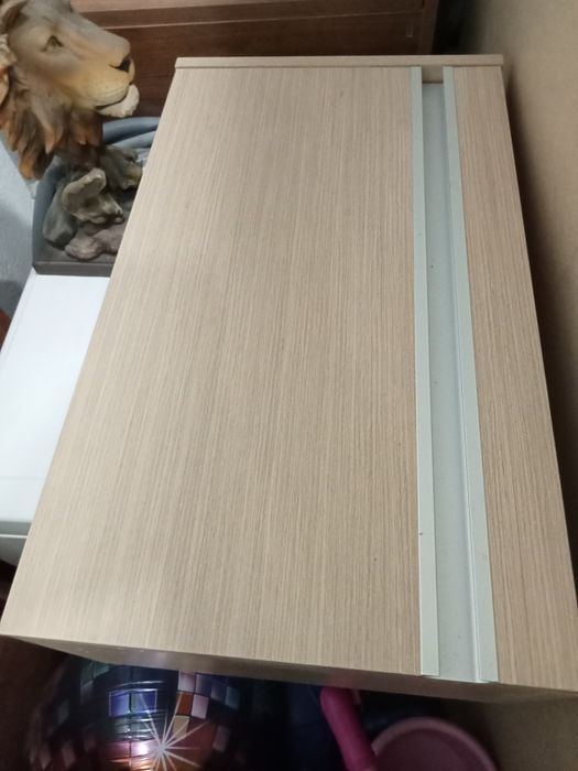 Vende se armários de arrumação casa de banho