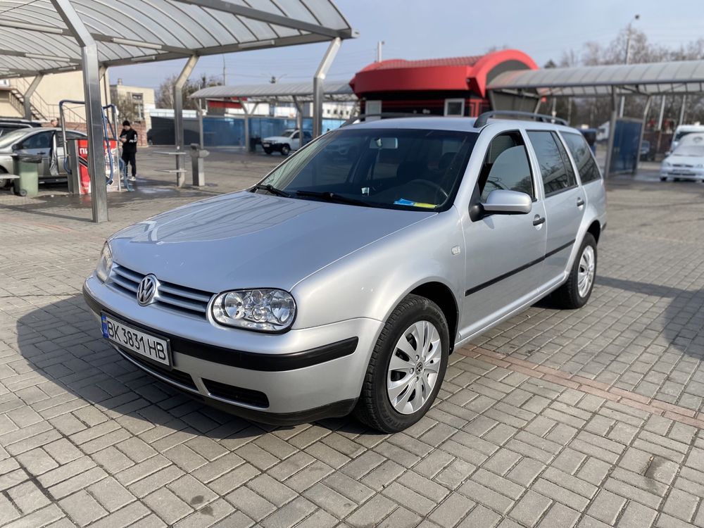 Volkswagen Golf 4 2001 1.6MPI