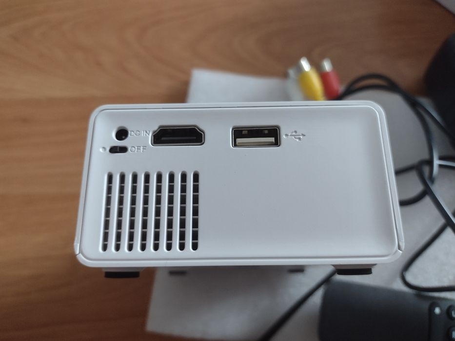 Mini projektor q1 Nowy