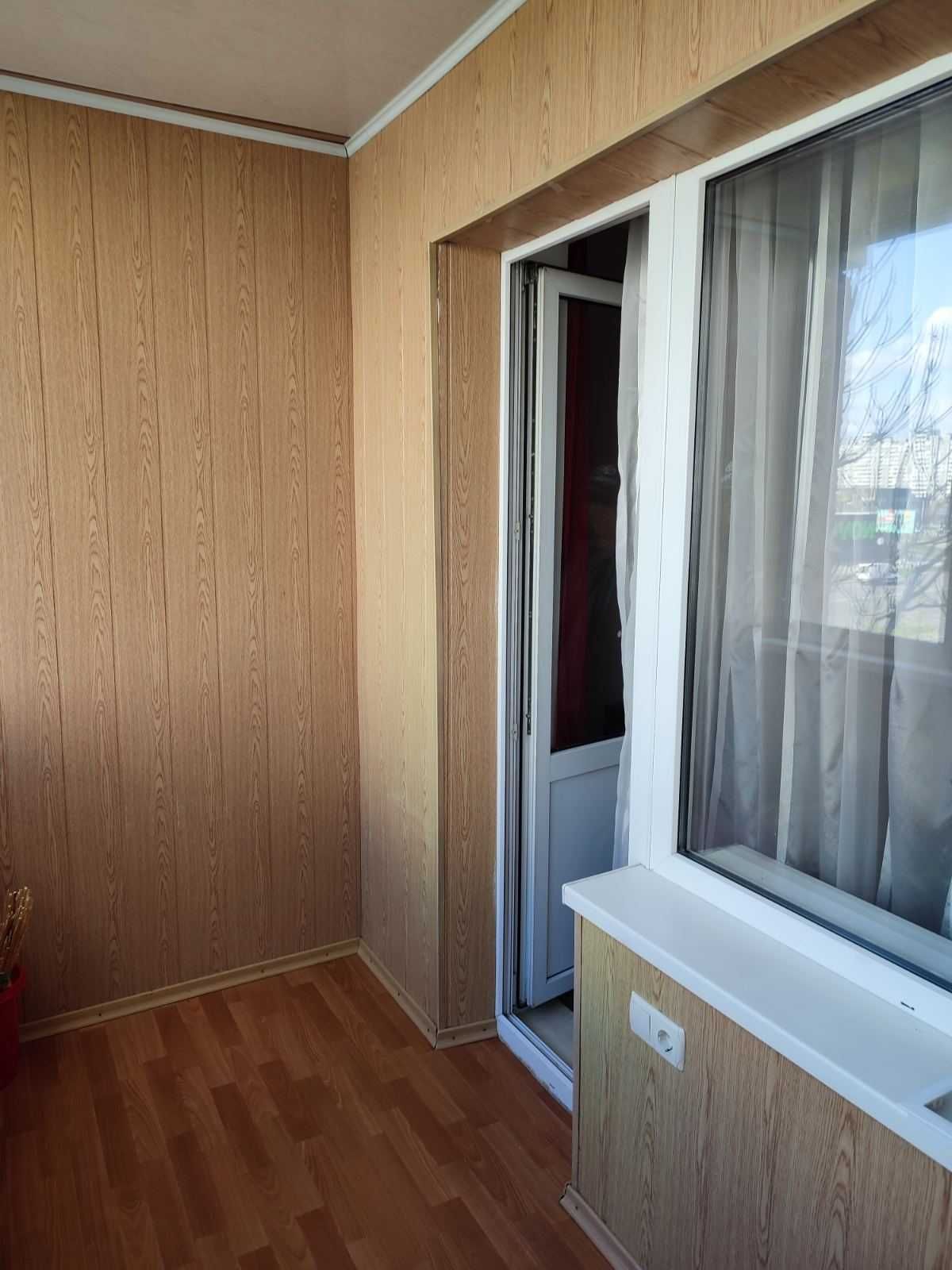 Оренда квартири з ремонтом на Екстер 12, м. Чернігівська 15_20  хв