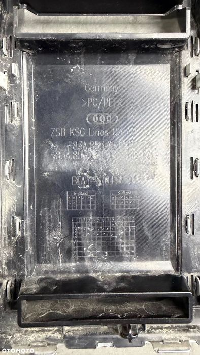 Grill/Atrapa chłodnicy - Audi Q3 83A - ORYGINALNY