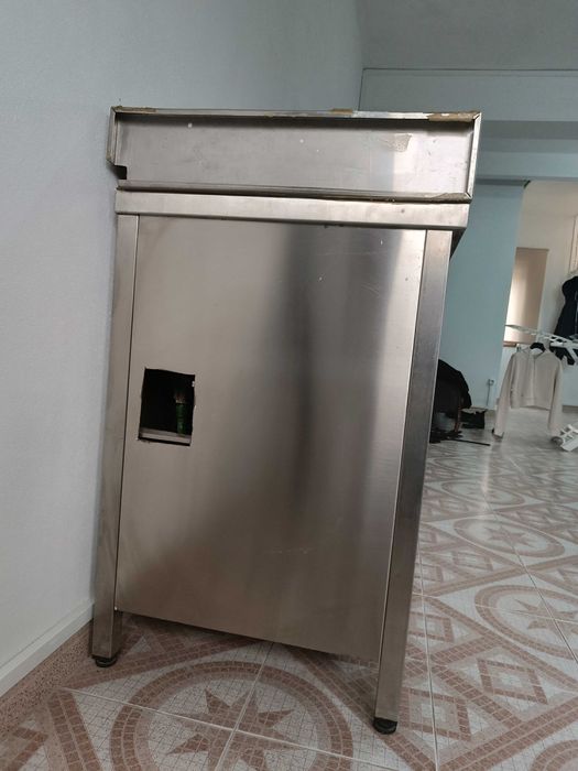 Armário de Trabalho Profissional em Inox – 210 cm – com pia integrada