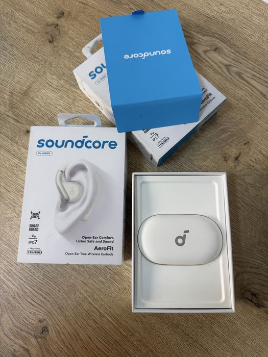 Навушники Anker Soundcore Aerofit