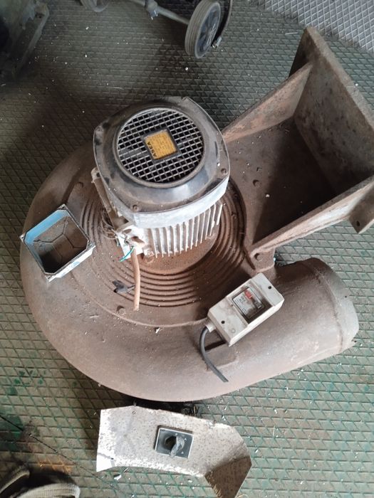 Ventilador em caracol grande com motor muito potente