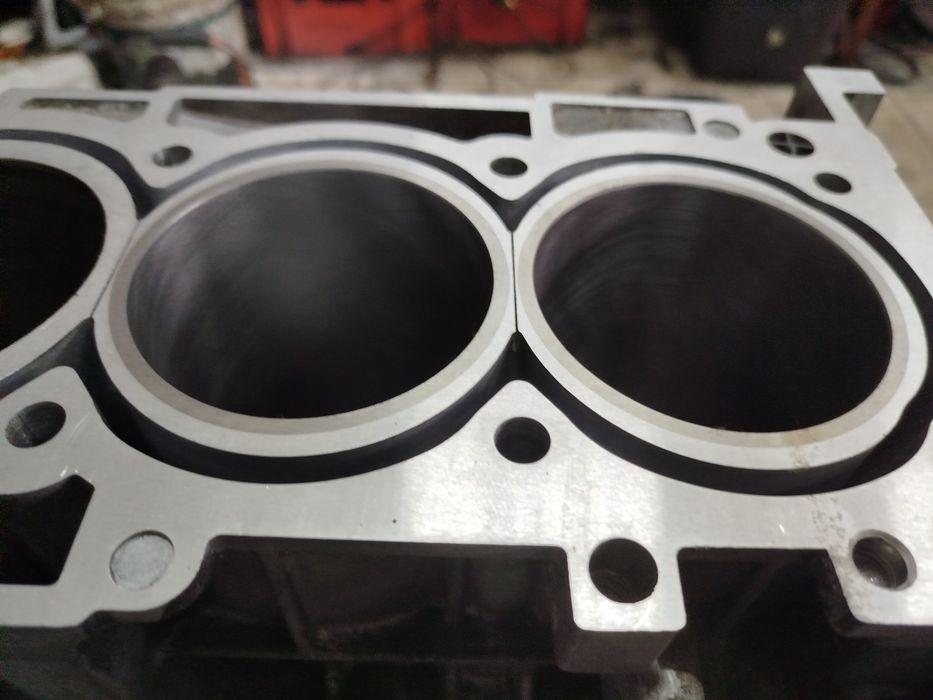 Hyundai Genesis coupe 2,0T 6 biegów manual