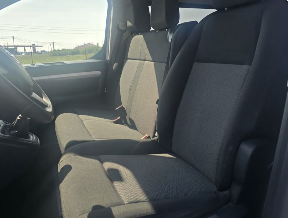 Proace ano 2019, gasoleo, 9 lugares. 19.500€