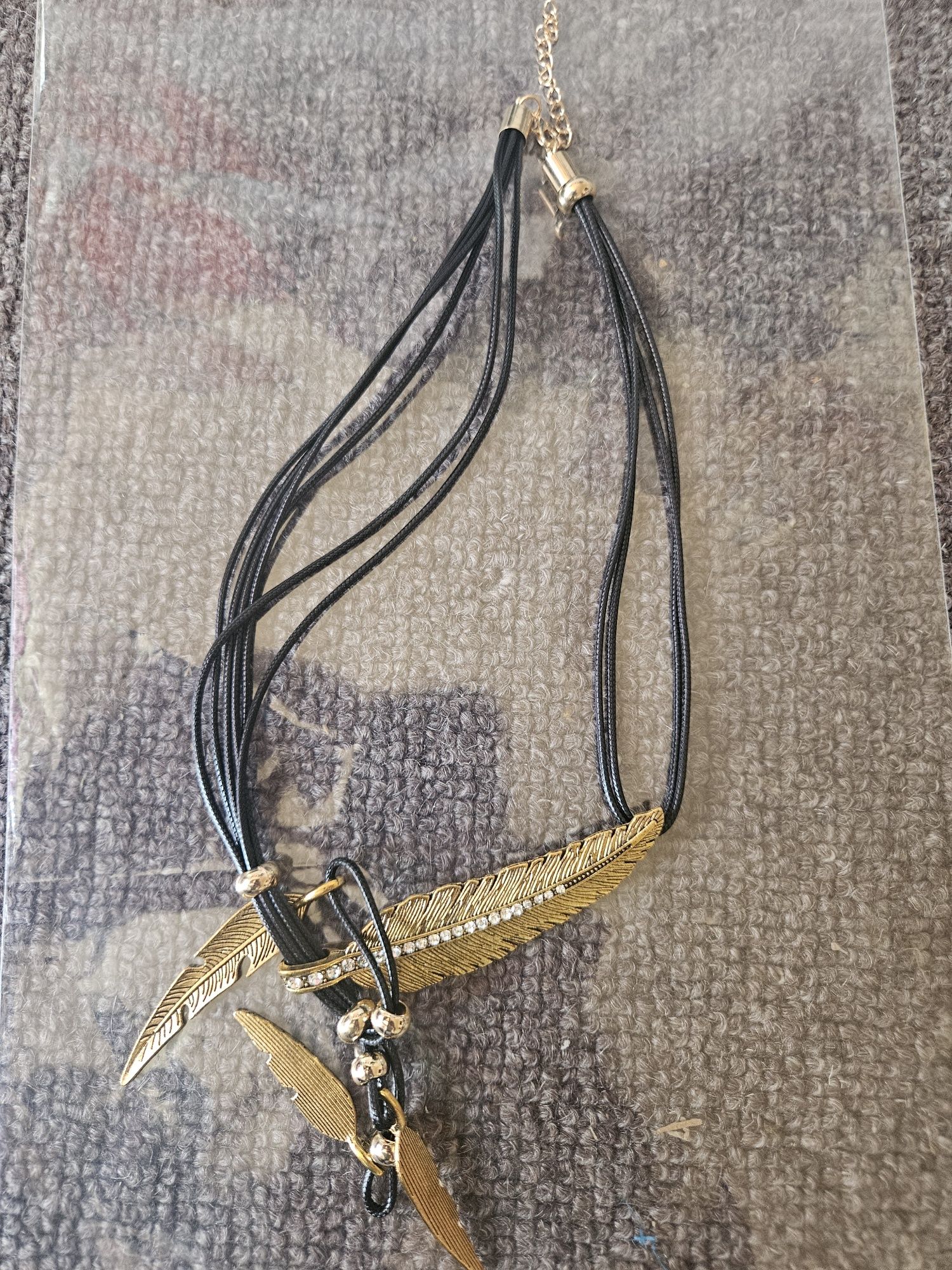 Nowy naszyjnik metalowe pióra Etno Vintage Indian Celtic
