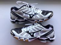 Кроссовки Mizuno Wave Lightning RX2 41 р.