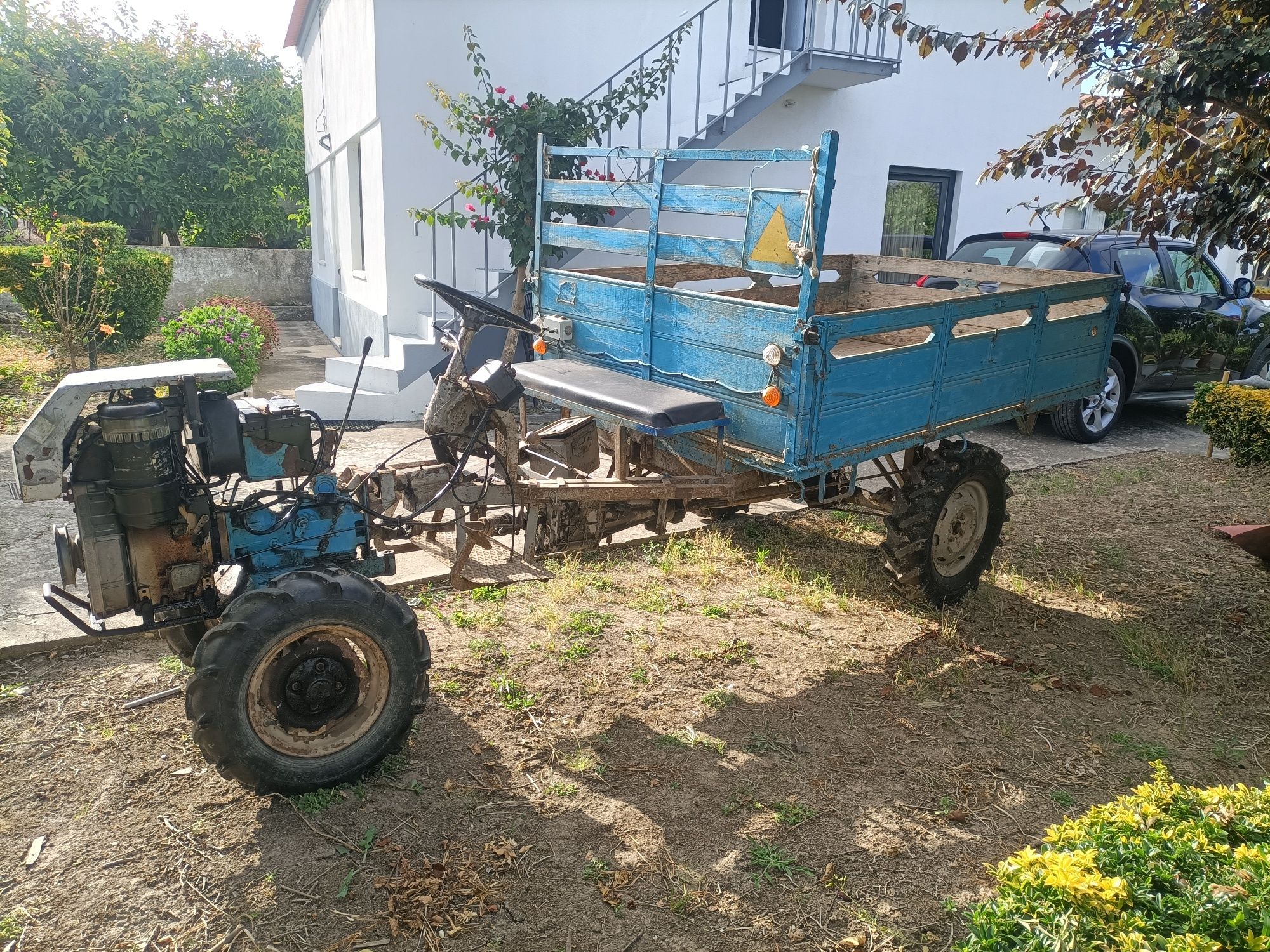 Motocultivador em bom estado, 14cv4cv